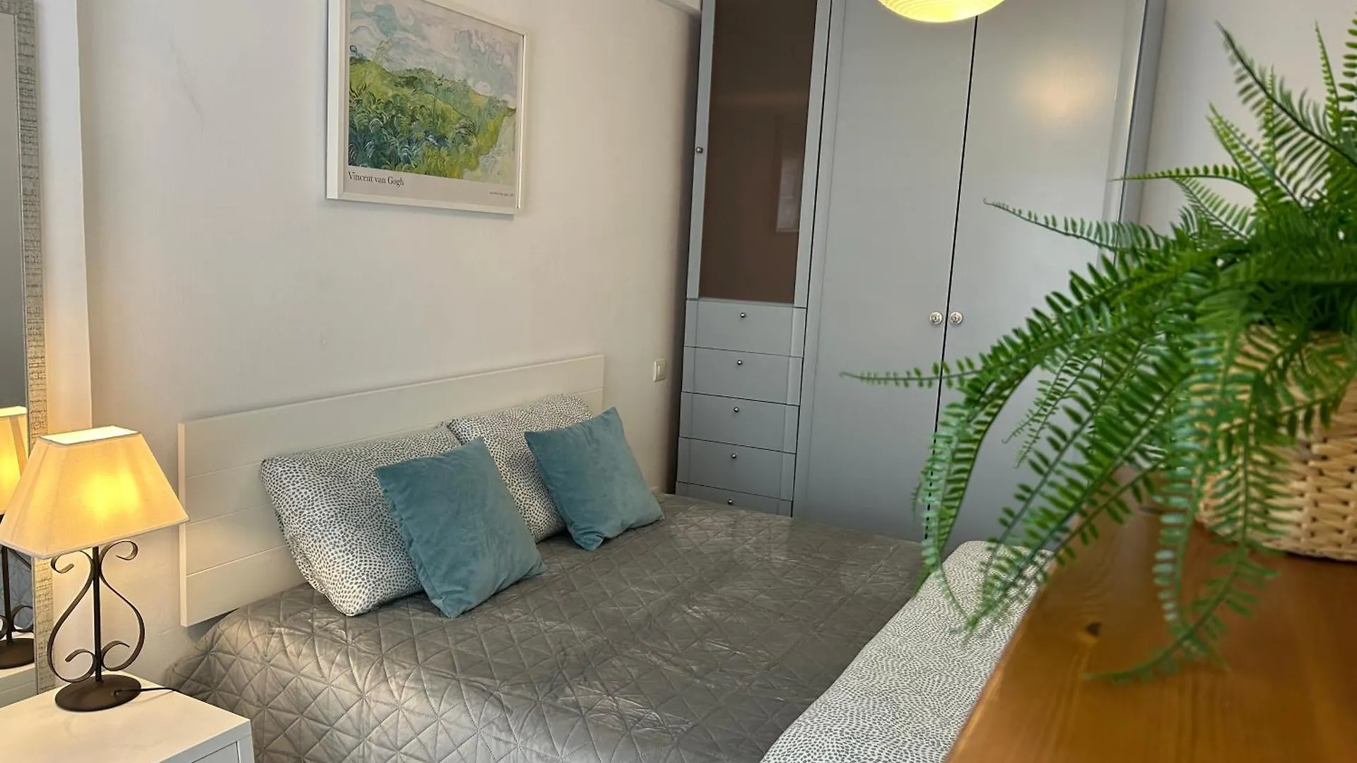 Charming City Apartment Malaga Centre With Balcony