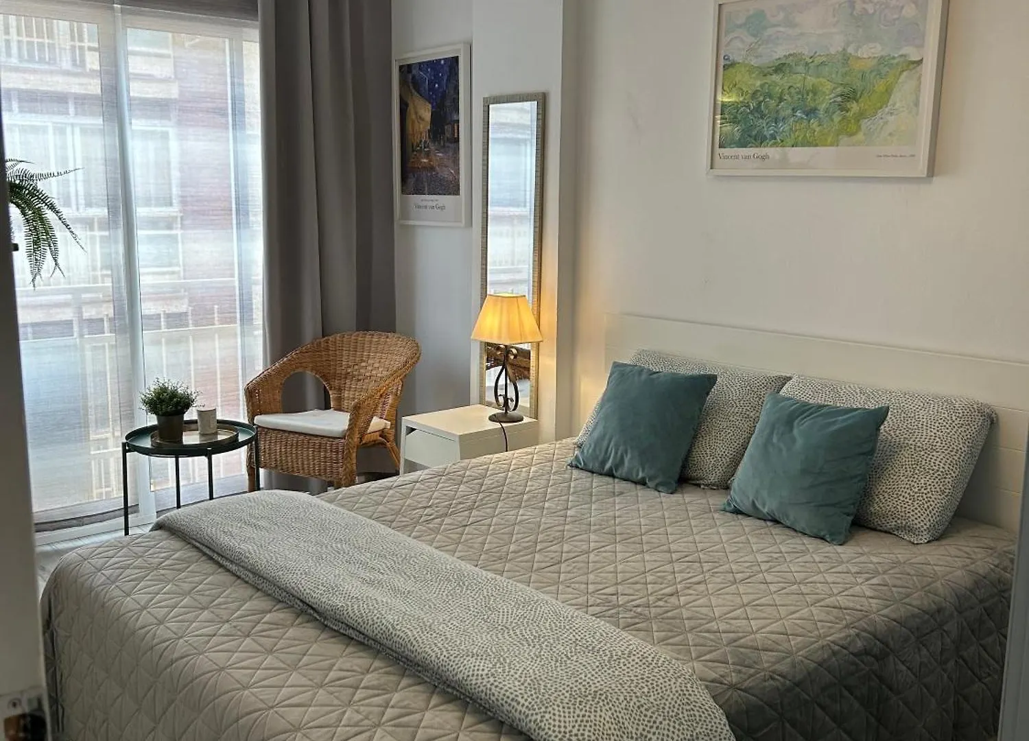 Charming City Apartment Malaga Centre With Balcony